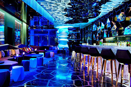 Ozone Bar ở Hồng Kông nổi tiếng thế giới là quán bar cao nhất thế giới