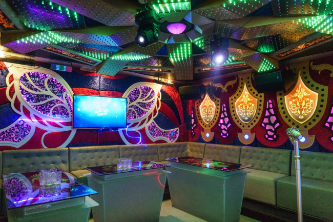 Top quán karaoke thiết kế đẹp âm thanh ánh sáng hay tại Bảo Lộc 4 4. Karaoke Tuấn Như
