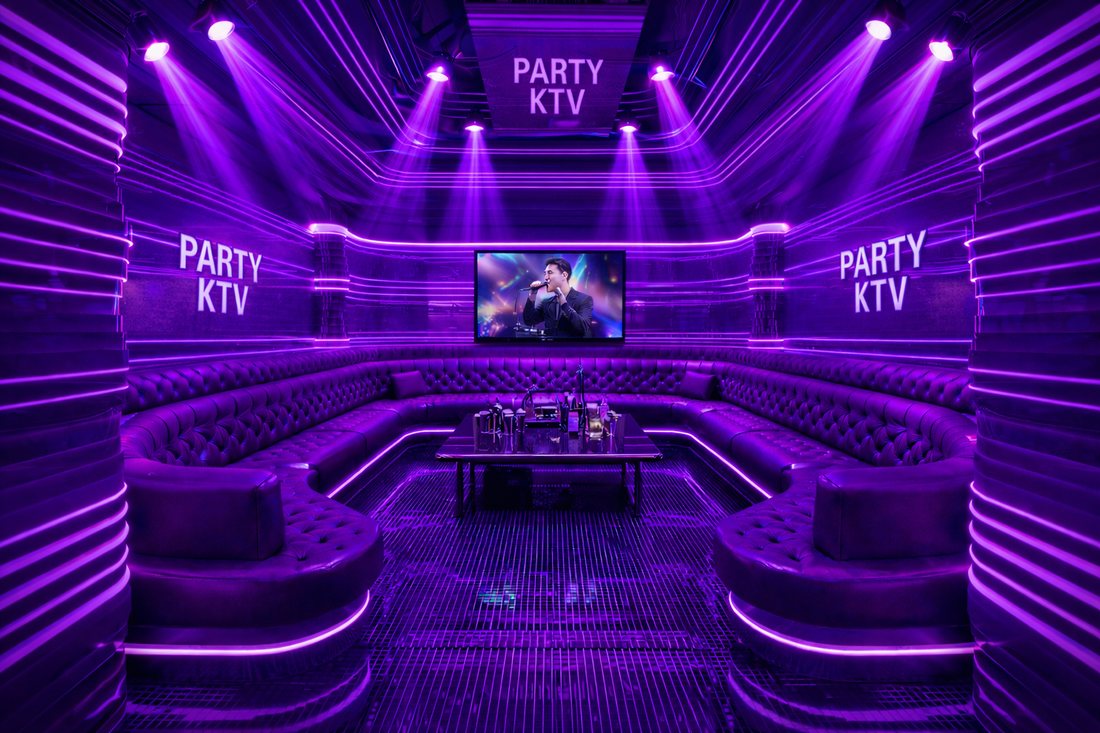 Thiết kế phòng karaoke Party KTV với ánh sáng LED đỏ mạnh mẽ, sofa da cao cấp và bố cục phòng rộng, phù hợp mô hình karaoke nightclub hiện đại.