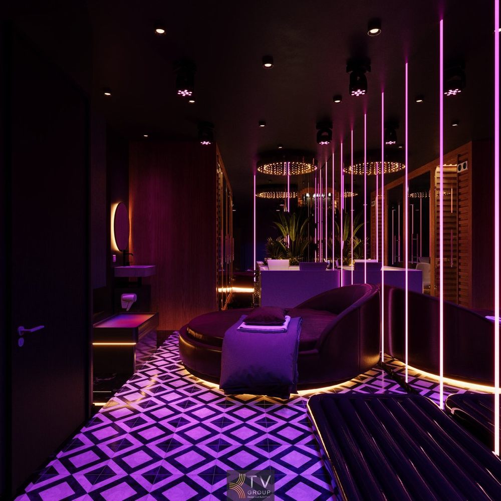 Không gian spa massage VIP kết hợp phòng karaoke với hệ thống ánh sáng màu tím, nội thất cao cấp và thiết kế hiện đại mang đến trải nghiệm giải trí và thư giãn đỉnh cao