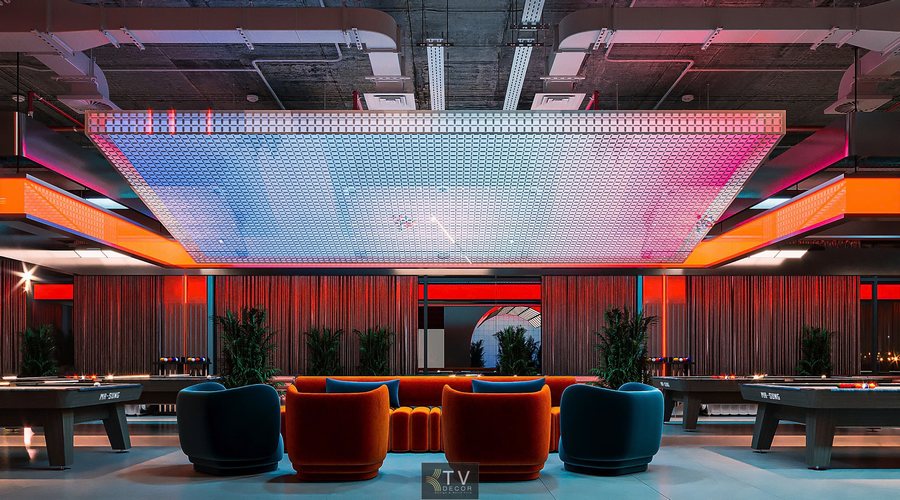 Thiết kế thi công bida billiards 10 bàn diện tích 350m² với trần ánh sáng nghệ thuật, bố cục khoa học, phong cách hiện đại, tối ưu vận hành và hiệu quả kinh doanh lâu dài. 