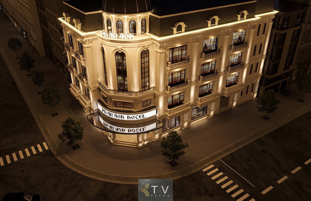 Thiết kế thi công mặt tiền khách sạn chủ đề lãng mạn phong cách châu Âu cổ điển sang trọng, hệ ánh sáng vàng hoàng gia nổi bật đêm tối theo chuẩn 2025–2026