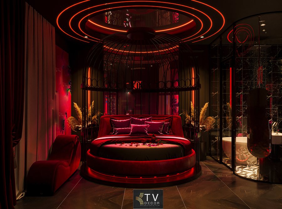 Mẫu Phòng Khách Sạn Chủ Đề Tình Yêu – Concept Dark Romantic Với Ánh Sáng Mood Đỏ, Giường Tròn Nghệ Thuật Và Nội Thất Cao Cấp