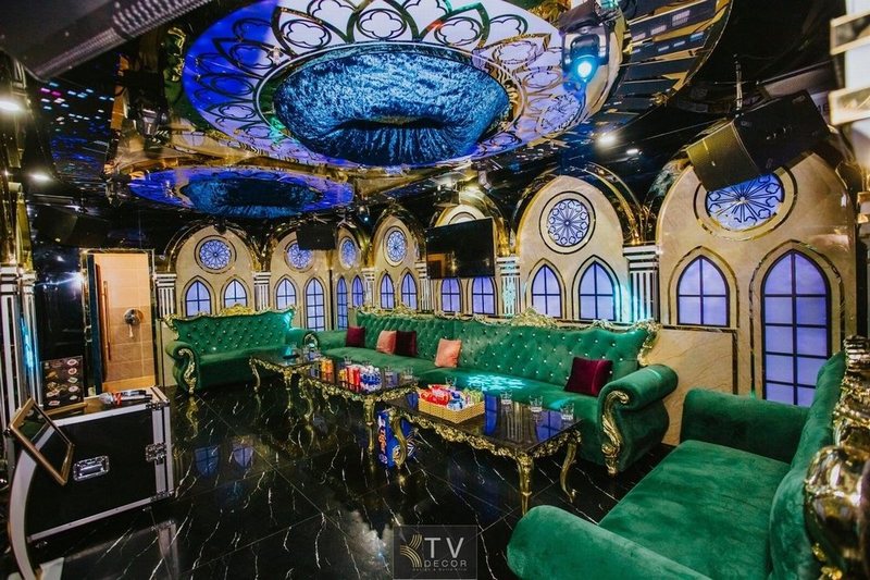 Nội thất phòng Karaoke KTV Design đẳng cấp với sofa hoàng gia