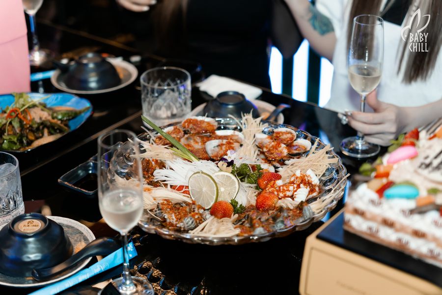 Thiết kế mô hình nhà hàng lounge bar tập trung ánh sáng, bố cục linh hoạt, tối ưu vận hành và gia tăng trải nghiệm khách hàng trong môi trường giải trí. 