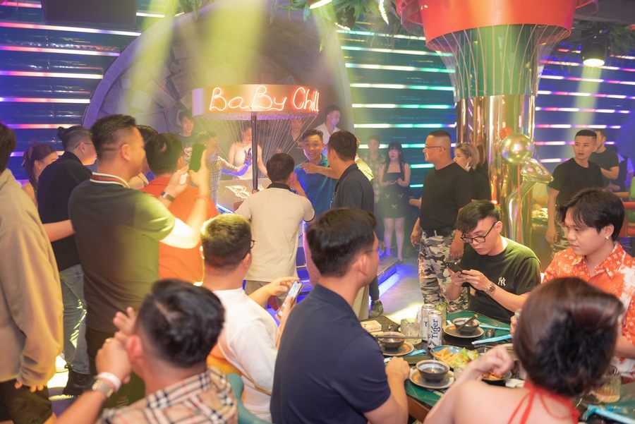 mô hình nhà hàng lounge bar, thiết kế lounge bar, kinh doanh bar club, không gian giải trí, lounge bar TP.HCM, xu hướng F&B hiện đại 