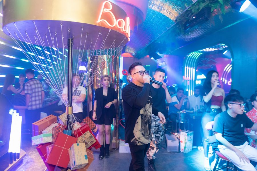 Góc Kinh Doanh Đẹp: Không gian nhà hàng Lounge Bar giải trí thu hút khách trẻ TP.HCM