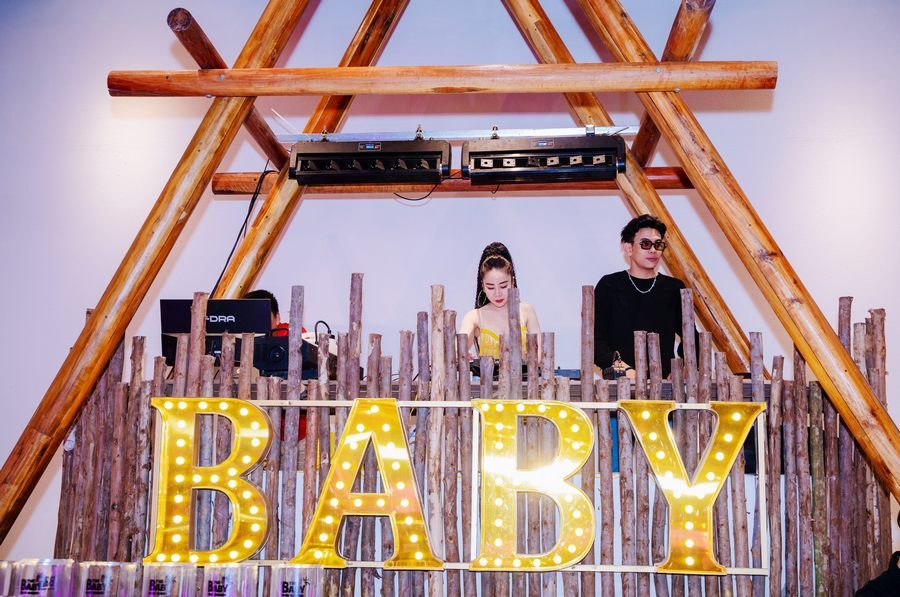 Mô hình kinh doanh beer garden kết hợp ăn uống và giải trí phù hợp khách trẻ 