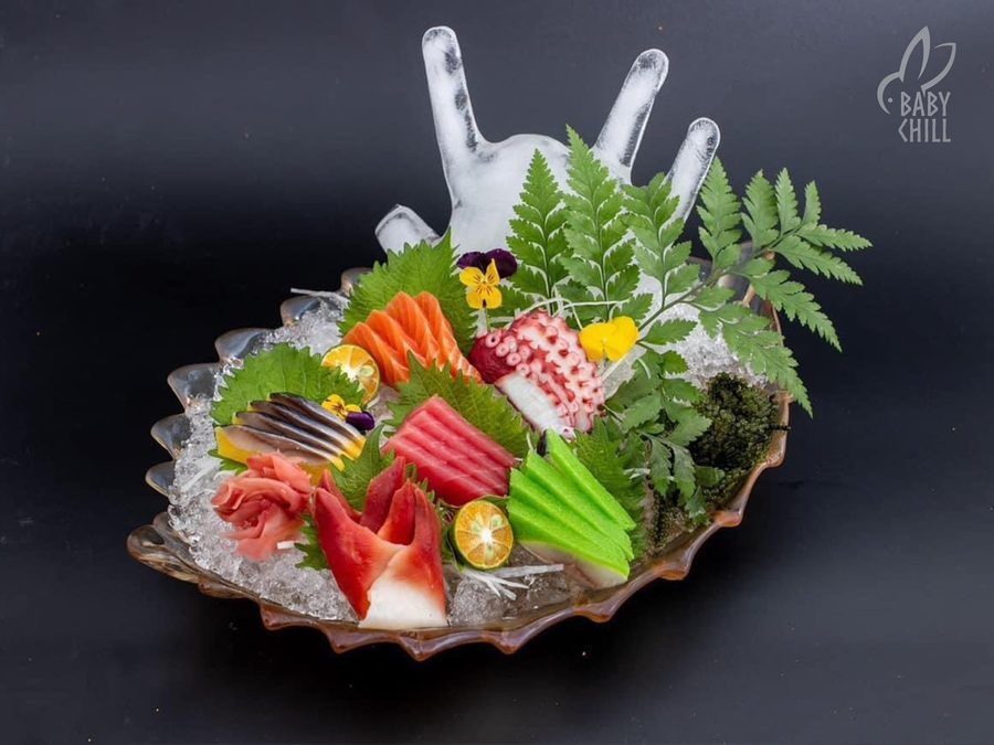 Món ăn nóng được phục vụ nhanh chóng, giữ trọn hương vị và hình thức đẹp mắt