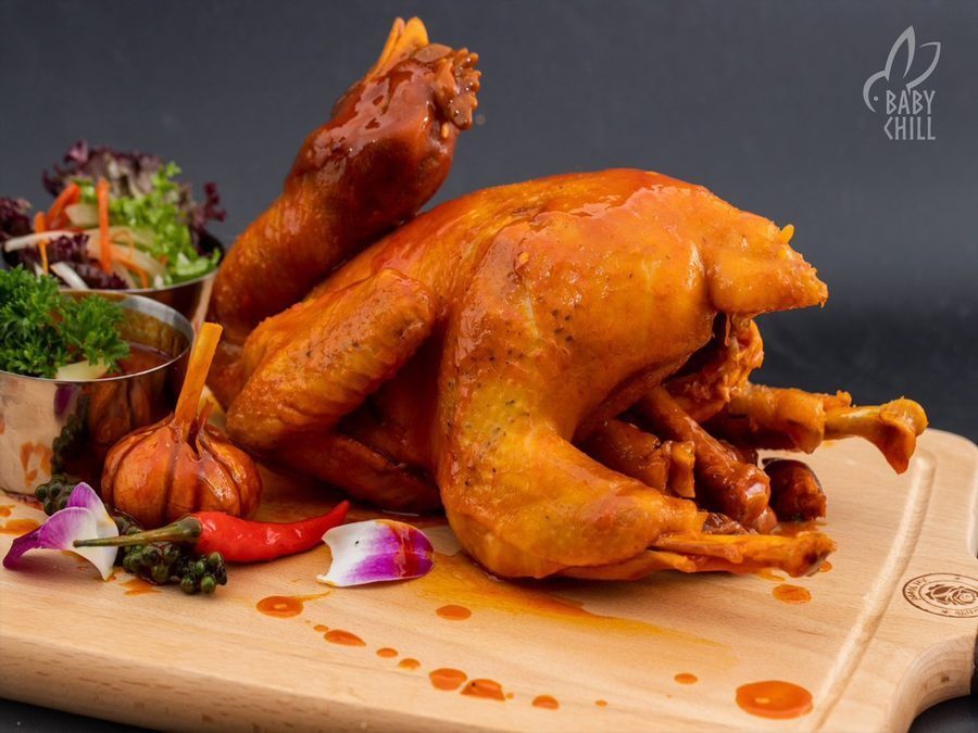 Hải sản tươi ngon kết hợp cách bày trí hiện đại, thu hút khách trẻ