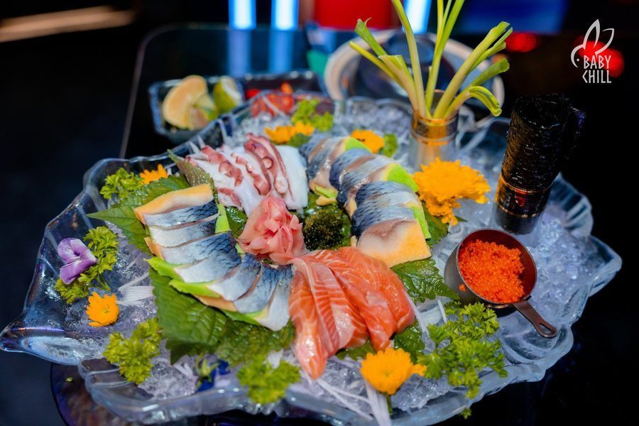 Hải sản tươi sống chế biến hấp dẫn, phù hợp không gian nhà hàng