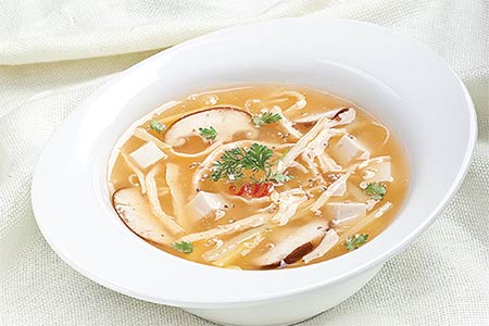 Cách làm món súp gà chua cay vừa dễ ăn lại bổ dưỡng rất tốt