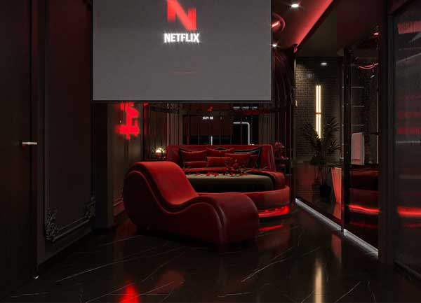 Thiết Kế Phòng Khách Sạn Tình Yêu Netflix Mood Room